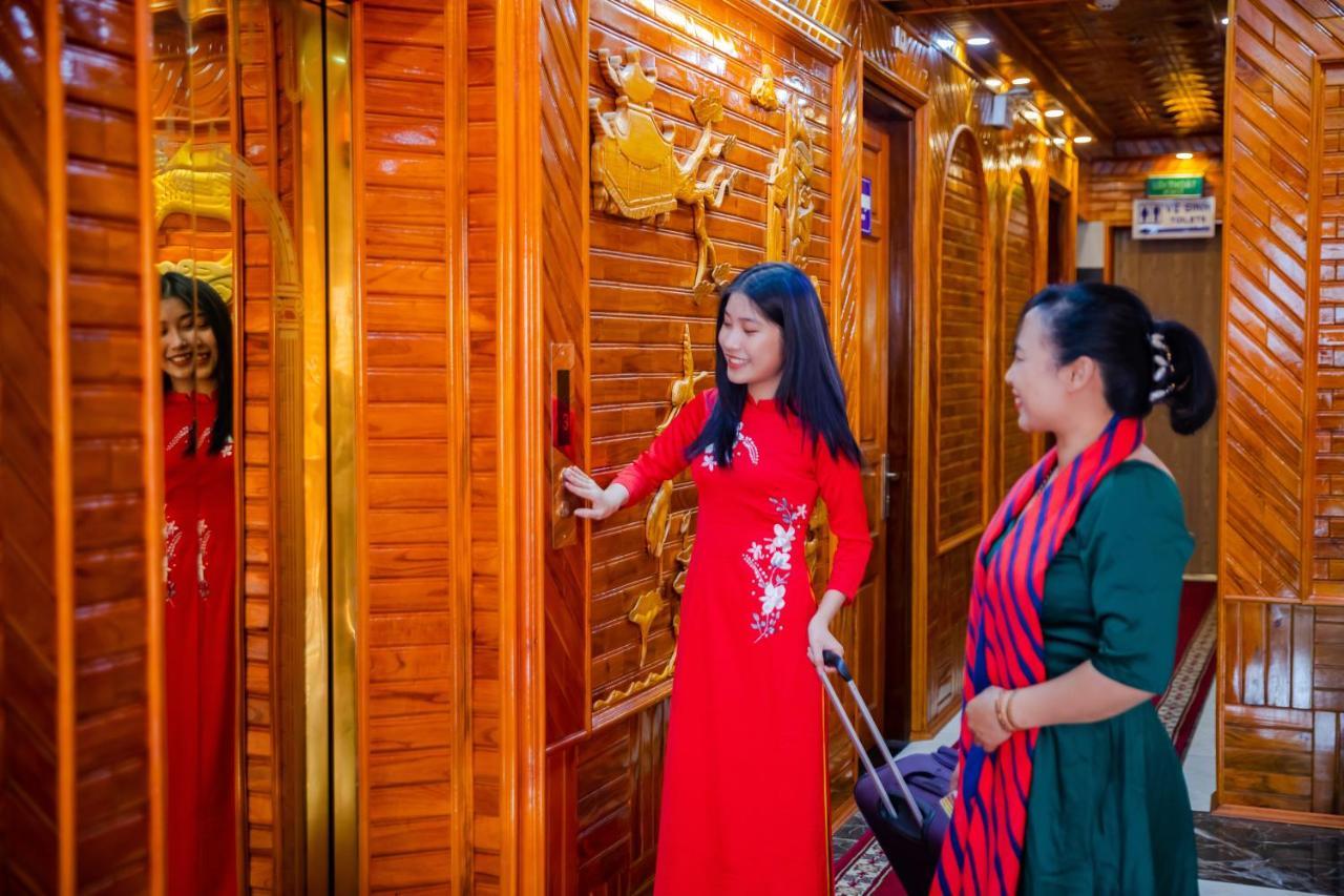 Huong Gia Theking Hotel מראה חיצוני תמונה